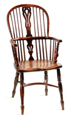 Lot 1072 - AN EARLY 19TH CENTURY NOTTINGHAMSHIRE YEW-WOOD HIGH BACK WINDSOR CHAIR