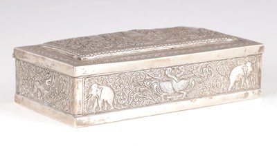 Lot 158 - A LATE 19TH CENTURY INDIAN SILVER BOX