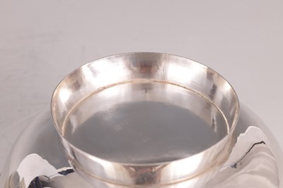 Lot 59 - A LARGE PAIR OF LATE 19TH CENTURY CHINESE SILVER BOWLS OF MILITARY INTEREST