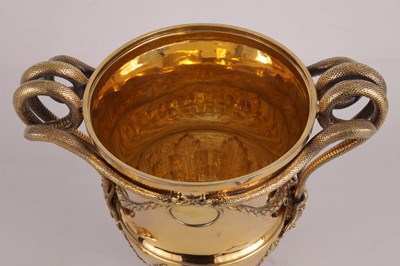 Lot 282 - AN IMPRESSIVE GEORGE III NEO CLASSICAL SILVER GILT CUP AND COVER