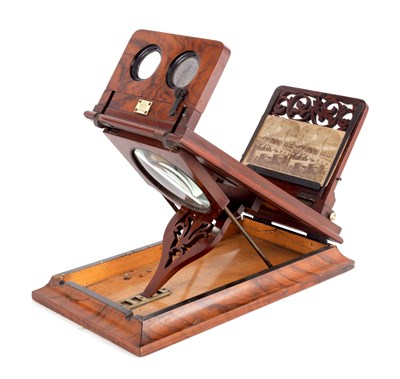 Lot 552 - MARR & ROBERTSON OPTICIANS, LIVERPOOL. A VICTORIAN FIGURED WALNUT TABLE TOP STEREOSCOPIC VIEWER