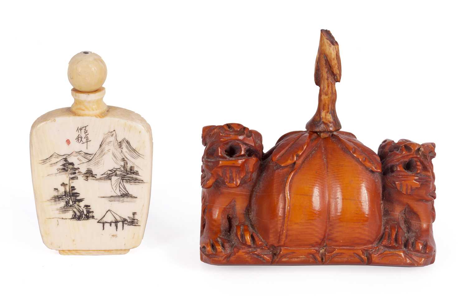 Lot 127 - A 19TH CENTURY CHINESE STAINED IVORY TABLE SNUFF BOTTLE
