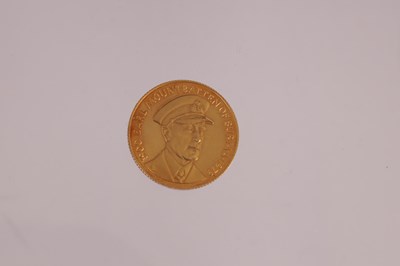 Lot 253 - A 9CT GOLD MOUNTBATTEN COIN