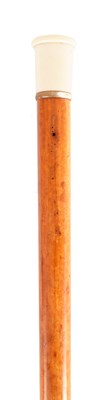 Lot 399 - A 19TH CENTURY IVORY AND MALACCA WALKING STICK WITH A PILL BOX HANDLE