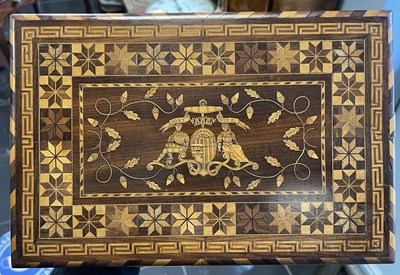 Lot 680 - AN EARLY 19TH CENTURY IRISH KILLARNEY INLAID YEW WOOD BOX