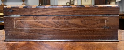 Lot 680 - AN EARLY 19TH CENTURY IRISH KILLARNEY INLAID YEW WOOD BOX