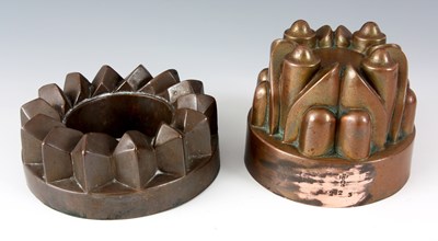 Lot 303 - A VICTORIAN CIRCULAR COPPER JELLY MOULD with...