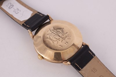 Lot 256 - A GENTLEMAN'S VINTAGE 9CT GOLD OMEGA AUTOMATIC WRISTWATCH