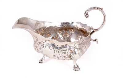 Lot 304 - A GEORGE II SILVER SAUCE BOAT