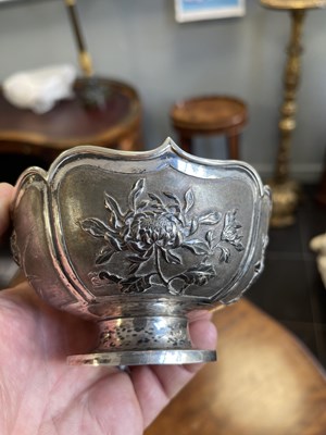 Lot 131 - A LATE 19TH CENTURY CHINESE SILVER BOWL