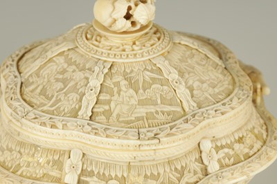Lot 125 - A PAIR OF 19TH CENTURY CHINESE IVORY LIDDED BASKETS