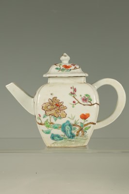 Lot 170 - AN 18TH CENTURY CHINESE FAMILLE ROSE PORCELAIN TEAPOT