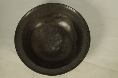 Lot 613 - A LARGE 18TH CENTURY PEWTER BOWL