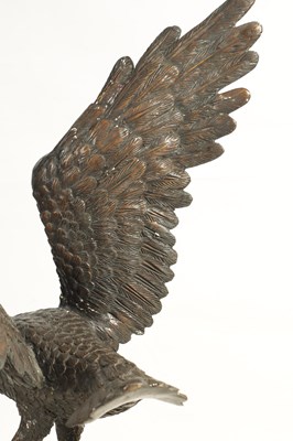 Lot 1429 - A LARGE 20TH CENTURY PATINATED BRONZE SCULPTURE