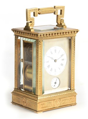 Lot 791 - A LATE 19TH CENTURY FRENCH ENGRAVED BRASS REPEATING CARRAIGE CLOCK WITH ALARM