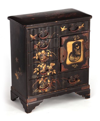 Lot 193 - A JAPANESE MEIJI PERIOD LACQUERED TABLE CABINET