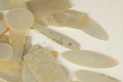 Lot 78 - A QUANTITY OF CHINESE MOTHER OF PEARL GAMING COUNTERS