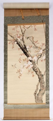 Lot 101 - A LARGE MEIJI PERIOD JAPANESE PAINTED SCROLL,...