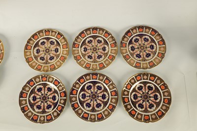 Lot 41 - A SELECTION OF NINE 20TH CENTURY CROWN DERBY PLATES