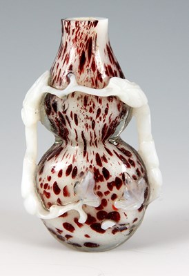 Lot 111 - AN ANTIQUE CHINESE CAMEO GLASS SCENT BOTTLE in...