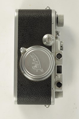 Lot 518 - A 1930'S LEICA 3A CAMERA, SERIAL NUMBER 230413