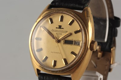Lot 192 - A GENTLEMAN'S GOLD PLATED VINTAGE JAEGER LECOULTRE 'CLUB' DAY/DATE WRIST WATCH