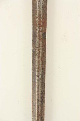 Lot 81 - A 19TH CENTURY NAVAL OFFICERS DIRK