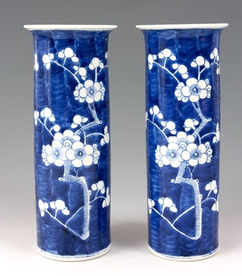 Lot 150 - A PAIR OF ANTIQUE CHINESE BLUE AND WHITE...