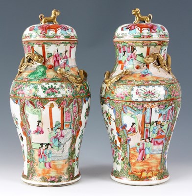 Lot 165 - A PAIR OF 19th CENTURY CHINESE CANTON LIDDED...