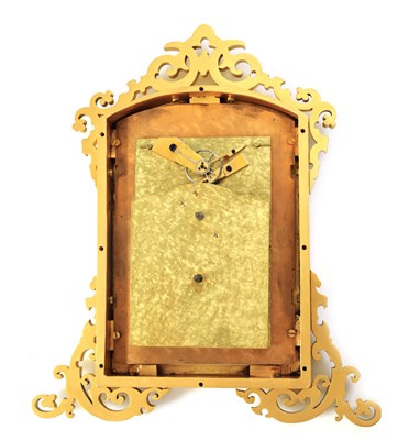 Lot 7 - A FINE MID 19TH CENTURY ENGRAVED GILT BRASS SERVES PORCELAIN DIAL STRUT CLOCK  ATTRIBUTED TO THOMAS COLE