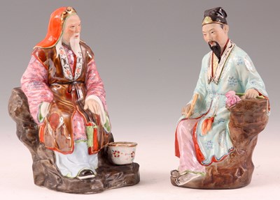 Lot 171 - A PAIR OF EARLY 20TH CENTURY CHINESE FAMILE...