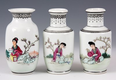 Lot 173 - A PAIR OF CHINESE FAMILE ROSE MINIATURE VASES...