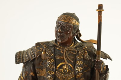Lot 145 - A FINE QUALITY JAPANESE MEIJI PERIOD PATINATED BRONZE AND GILT SCULPTURE OF A SAMURAI WARRIOR BY MIYAO