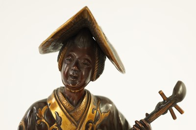 Lot 140 - A FINE QUALITY JAPANESE MEIJI PERIOD PATINATED BRONZE AND GILT SCULPTURE OF A FEMALE MUSICIAN BY MIYAO