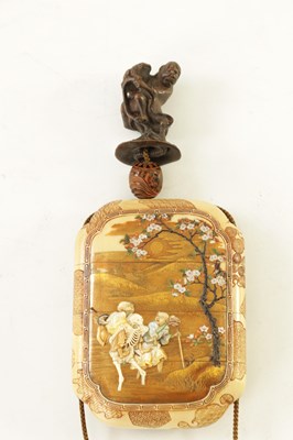 Lot 125 - A FINE LATE 19TH CENTURY JAPANESE IVORY AND LACQUERWORK SHIBAYAMA THREE CASE INRO