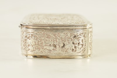 Lot 206 - AN 18TH CENTURY RUSSIAN SILVER BOX