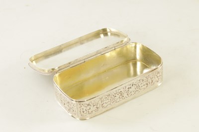 Lot 206 - AN 18TH CENTURY RUSSIAN SILVER BOX
