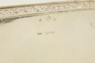 Lot 206 - AN 18TH CENTURY RUSSIAN SILVER BOX