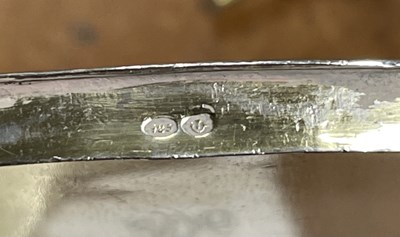 Lot 206 - AN 18TH CENTURY RUSSIAN SILVER BOX
