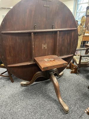 Lot 772 - A RARE LATE GEORGE III REGENCY FIGURED MAHOGANY CIRCULAR DINING TABLE OF LARGE SIZE FITTED WITH A REVOLVING SILVER GALLERIED LAZY SUSAN CENTRE BY MATTHEW BOULTON