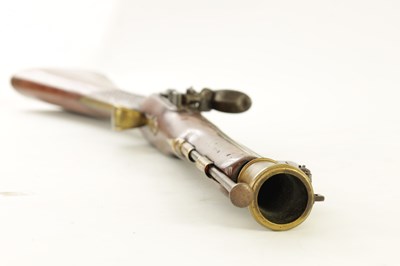 Lot 287 - WALLIS. AN EARLY 19TH CENTURY FLINTLOCK COACHING BLUNDERBUSS WITH OVER FLICK BAYONET