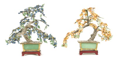 Lot 131 - A PAIR OF EARLY 20TH CENTURY CHINESE HARD STONE LAPIS LAZULI AND JADE MODELS OF TREES