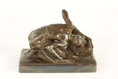 Lot 367 - AN ART NOUVEAU PATINATED BRONZED METAL AND AGATE SCULPTURE