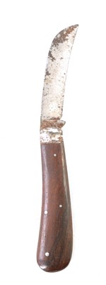 Lot 256 - A SMALL 19TH CENTURY MAHOGANY HANDLED PRUNING KNIFE BY W SAYNOR, SHEFFIELD