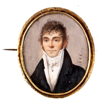 Lot 422 - A LATE 18TH CENTURY MINIATURE PORTRAIT OF A...