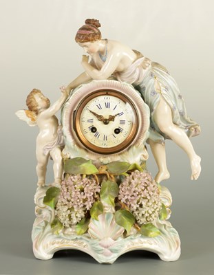 Lot 528 - A LATE 19TH CENTURY CONTINENTAL MEISSEN STYLE PORCELAIN MANTEL CLOCK