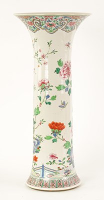 Lot 68 - A CHINESE QIANLONG FAMILLE ROSE TRUMPET VASE