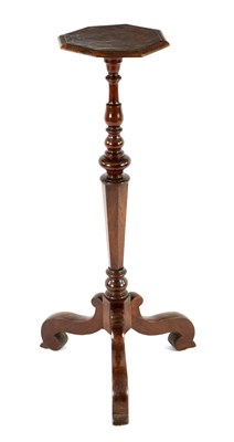 Lot 678 - A 17TH CENTURY WALNUT TORCHERE