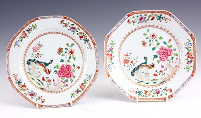 Lot 65 - A PAIR OF 18TH CENTURY CHINESE OCTAGONAL PLATES