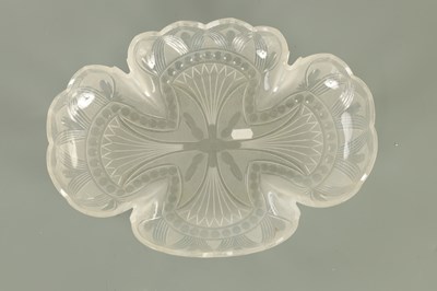 Lot 411 - A FINE LATE 19TH CENTURY ELKINGTON AND CO. CAST SILVER PLATED TABLE CENTRE PEICE AND BOWL IN THE EGYPTIANESQUE STYLE